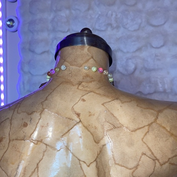 HANDCRAFTED Elegant Beaded Necklace with Gold Accents are paint crystals - Picture 4 of 11